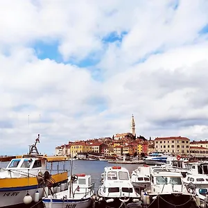 https://martin-apartments.in-istria.net