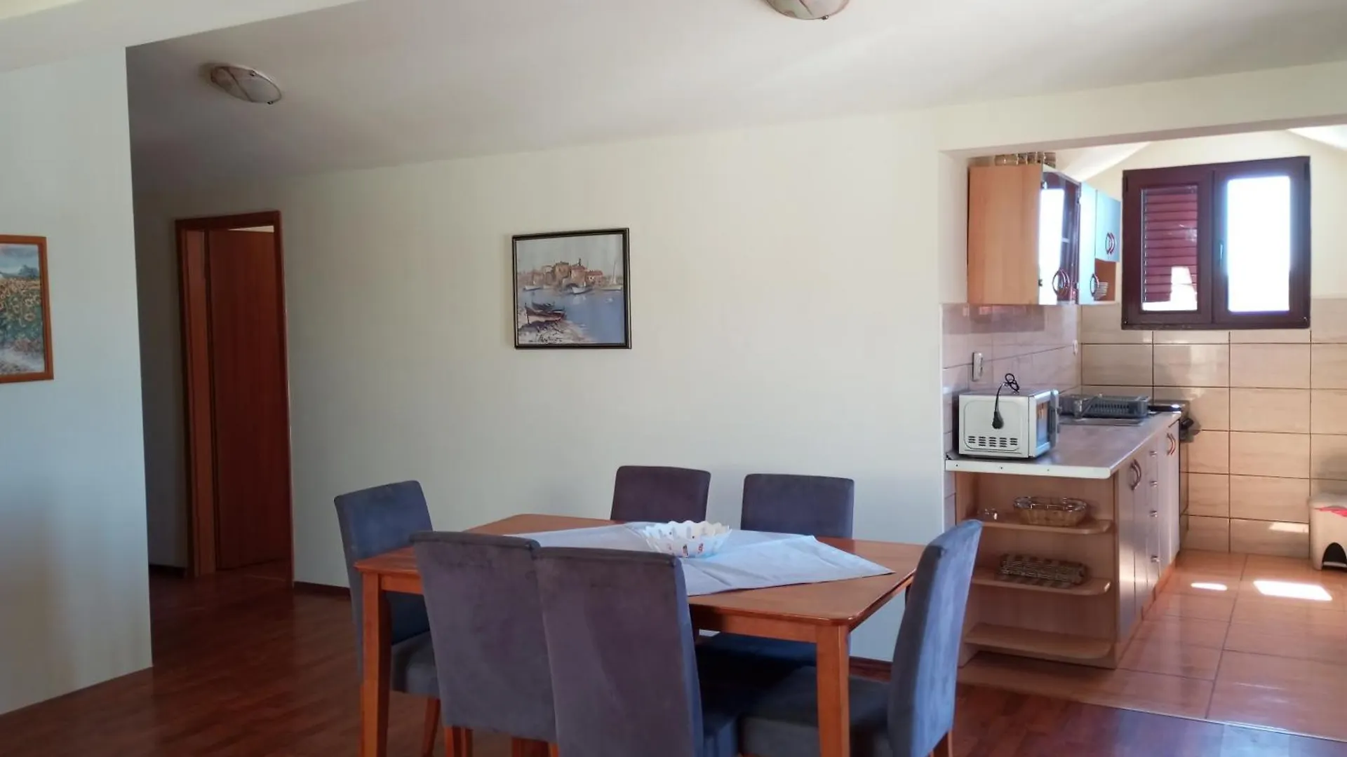 Villa Adriana Apartments location