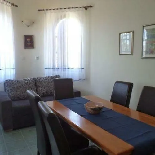 Villa Adriana Apartments Rab Town