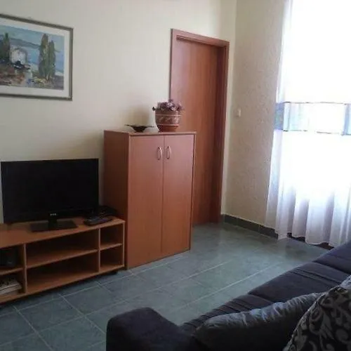 Villa Adriana Apartments Rab Town