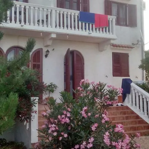 Villa Adriana Apartments Rab Town