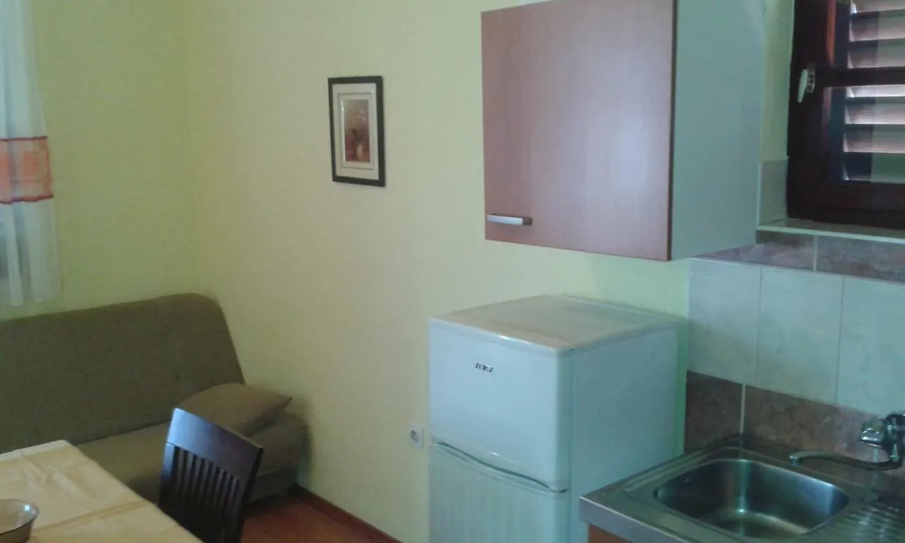 Villa Adriana Apartments Rab Town